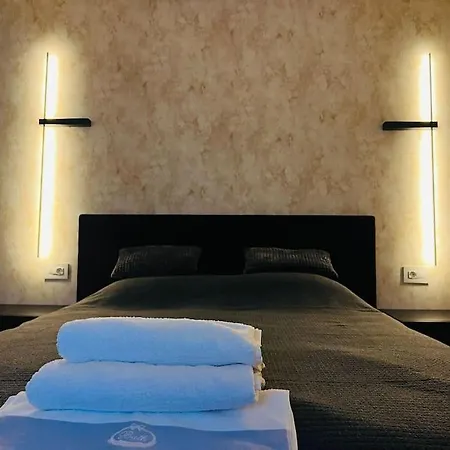 Impact Apartments Piteşti Extérieur photo